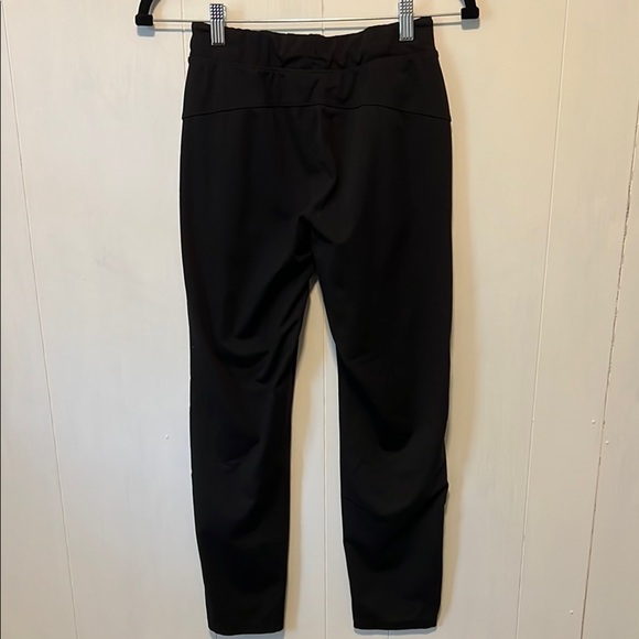 Yogalicious Black Sweatpants with Tapered Leg Design - Picture 5 of 7